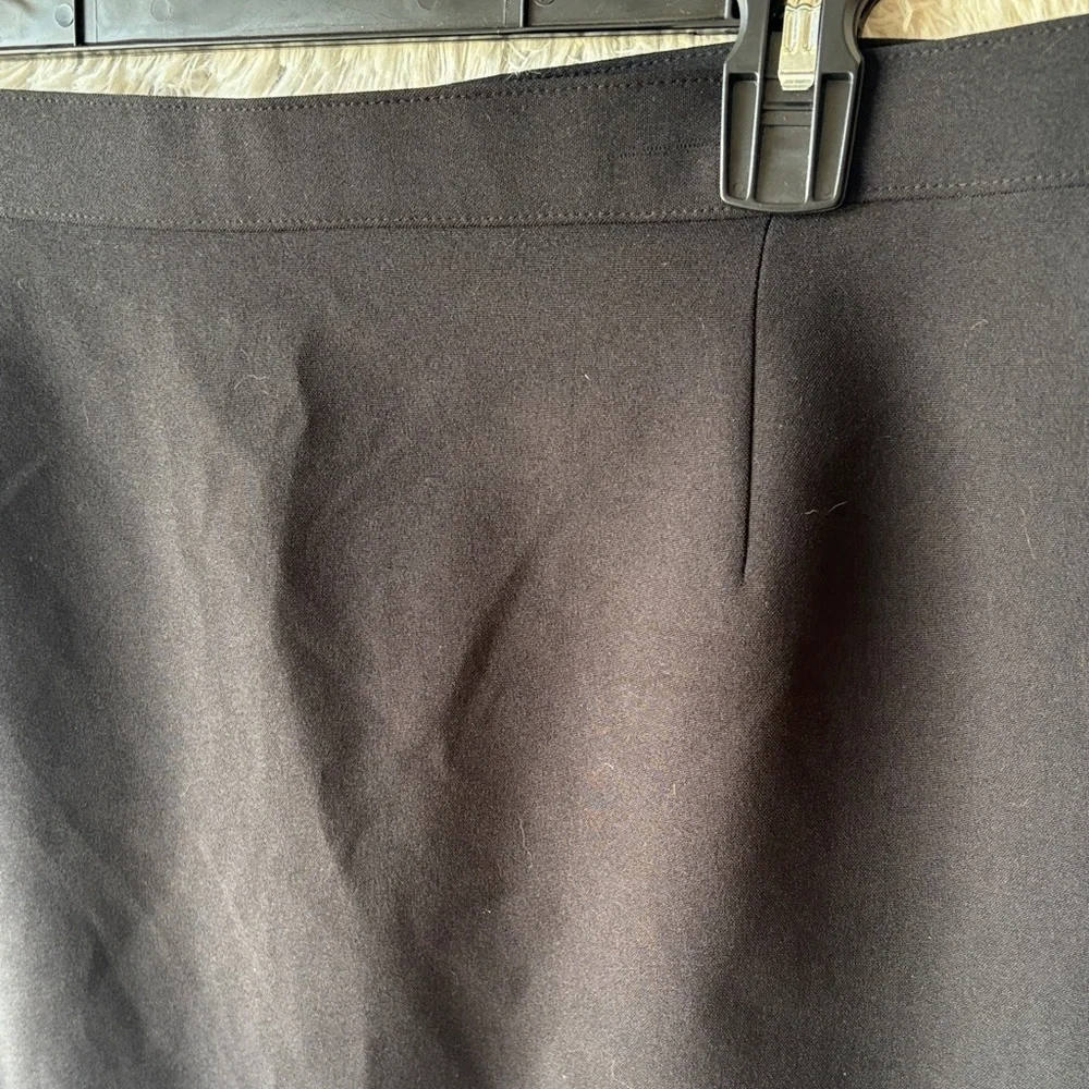 Liz Baker Elegant Black Pencil Skirt - Picture 4 of 6